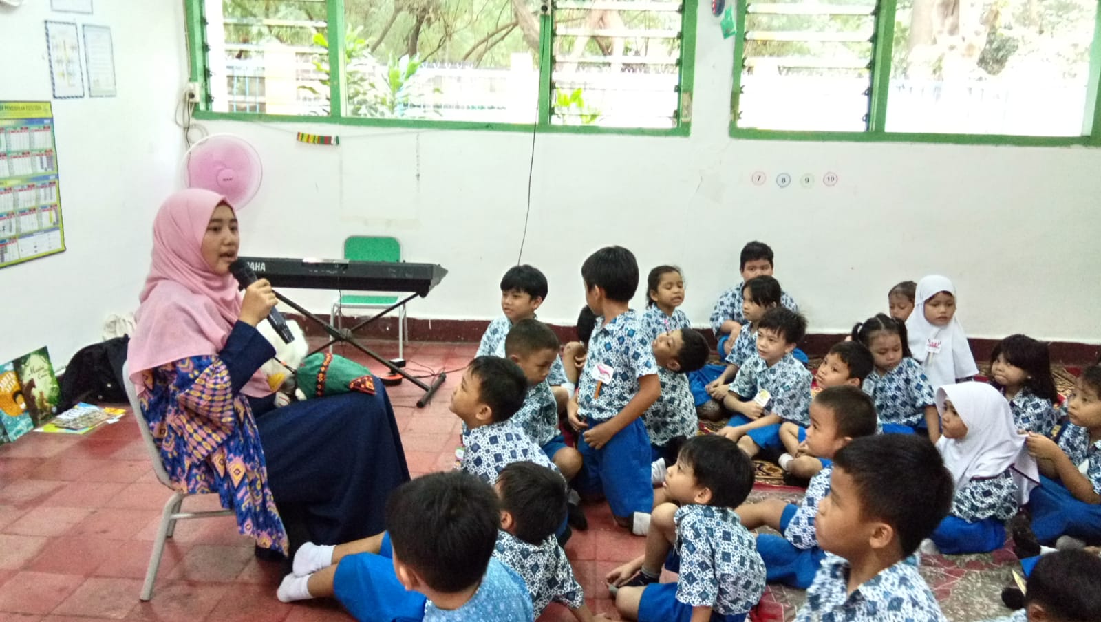 Roadshow Workshop Membaca Dan Literasi Perpustakaan Di TK Negeri Kebon Kacang